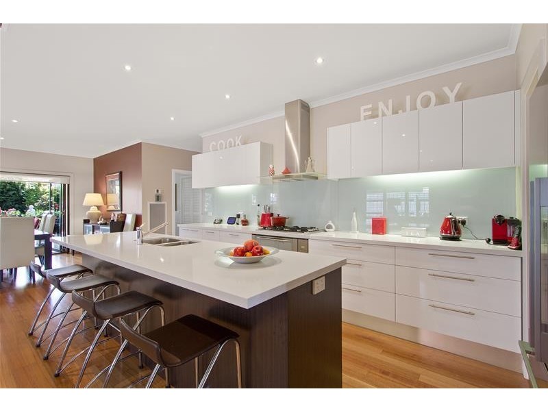 4 Windmill Parade, Mount Martha VIC 3934