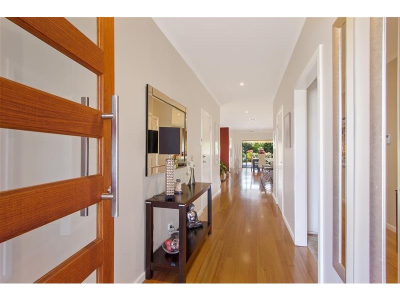 4 Windmill Parade, Mount Martha VIC 3934