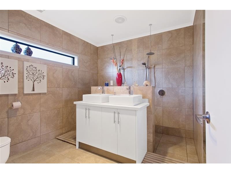 4 Windmill Parade, Mount Martha VIC 3934