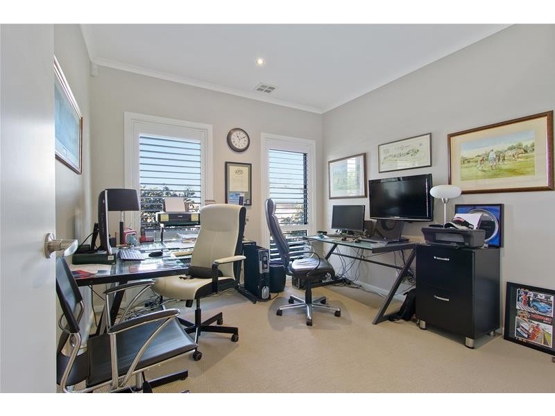 4 Windmill Parade, Mount Martha VIC 3934