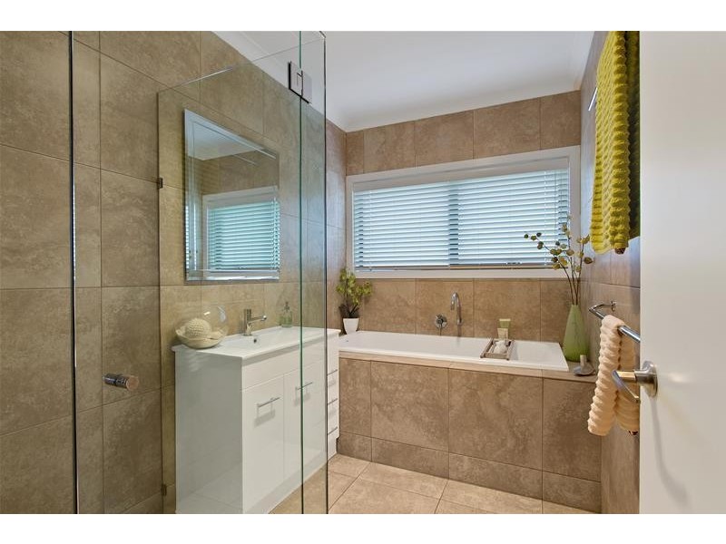 4 Windmill Parade, Mount Martha VIC 3934