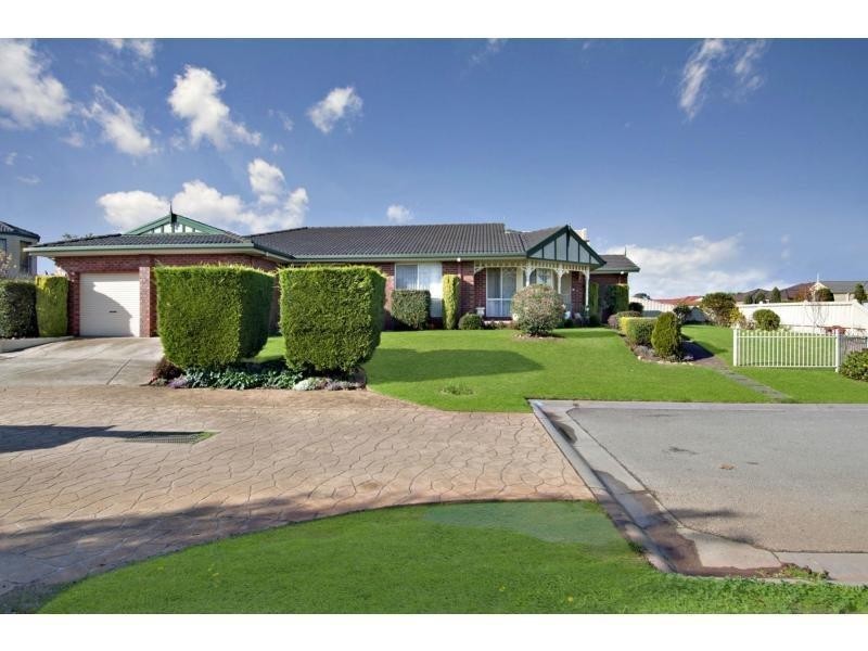 21 Glendenning Rise, Mornington VIC 3931