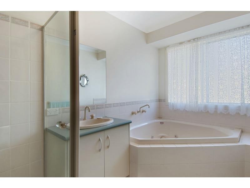 21 Glendenning Rise, Mornington VIC 3931