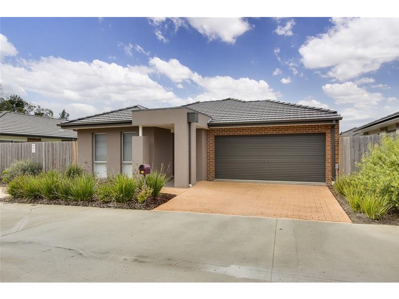 24/300 High Street, Hastings VIC 3915