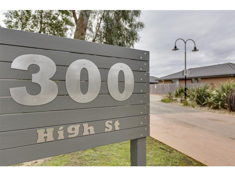 24/300 High Street, Hastings VIC 3915