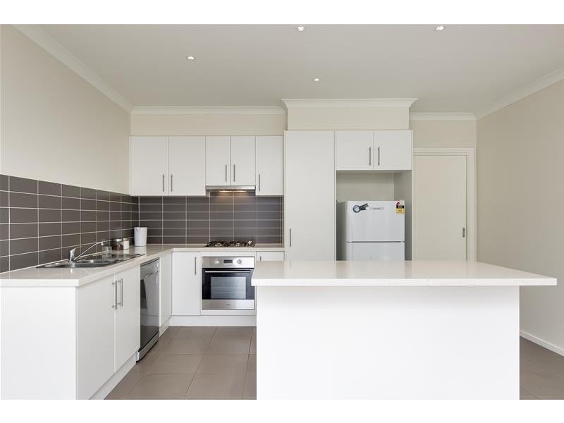 24/300 High Street, Hastings VIC 3915