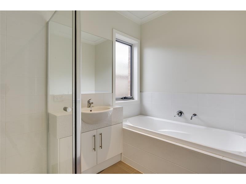 24/300 High Street, Hastings VIC 3915