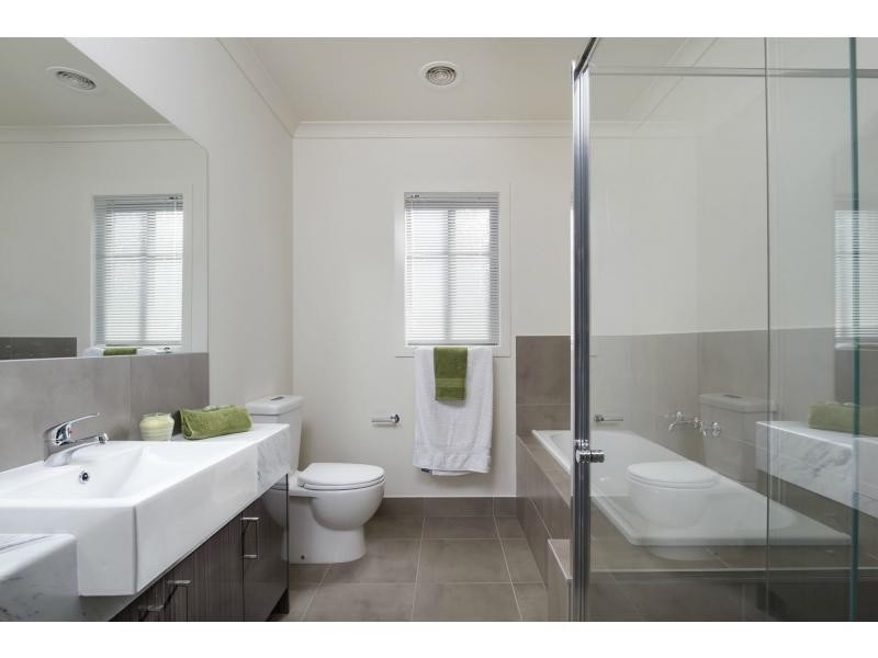 8/15 Dulnain Street, Mount Martha VIC 3934