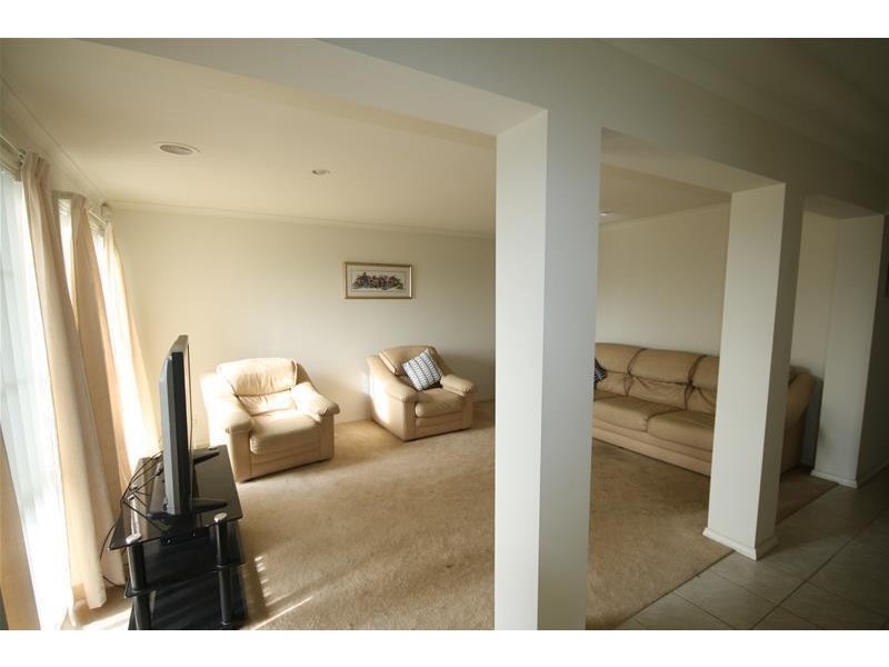 27 Frances Drive, Mount Martha VIC 3934