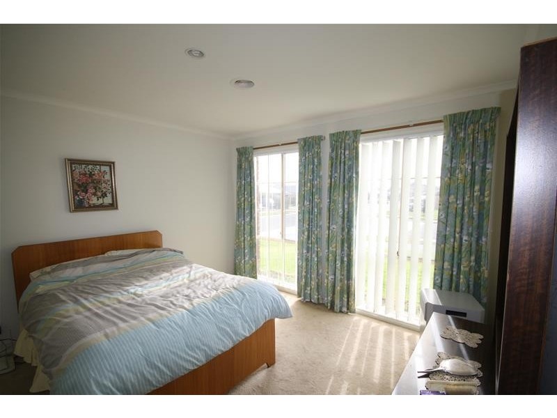 27 Frances Drive, Mount Martha VIC 3934