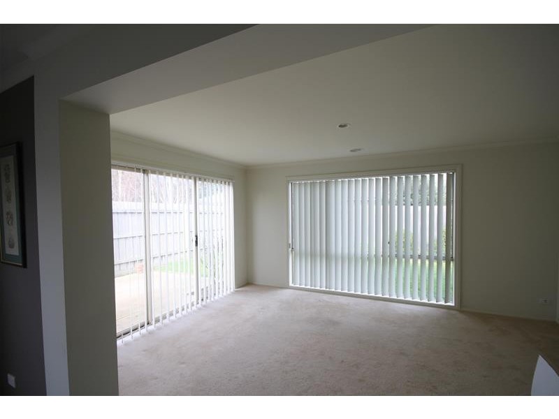 27 Frances Drive, Mount Martha VIC 3934