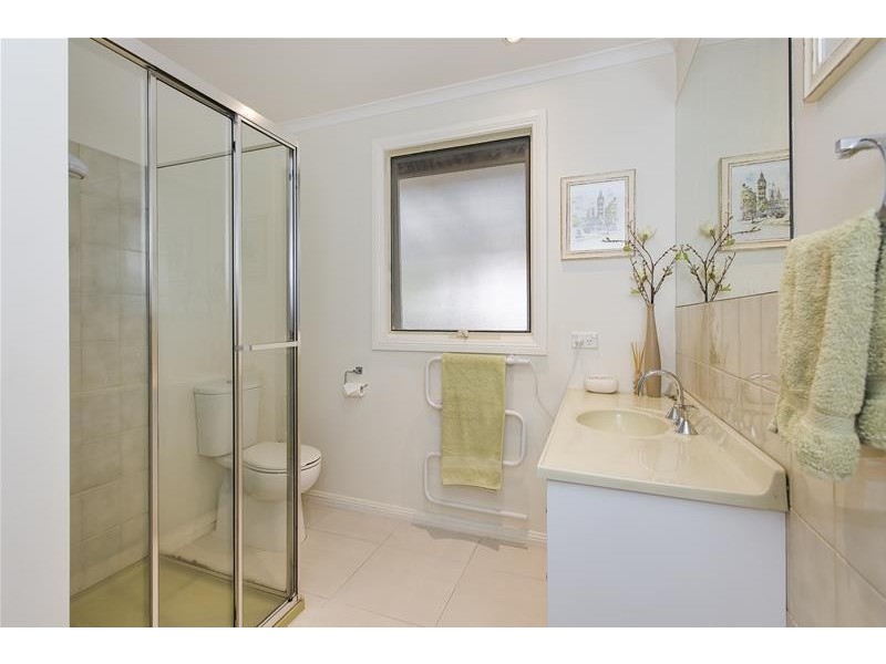 24 Weber Drive, Mornington VIC 3931