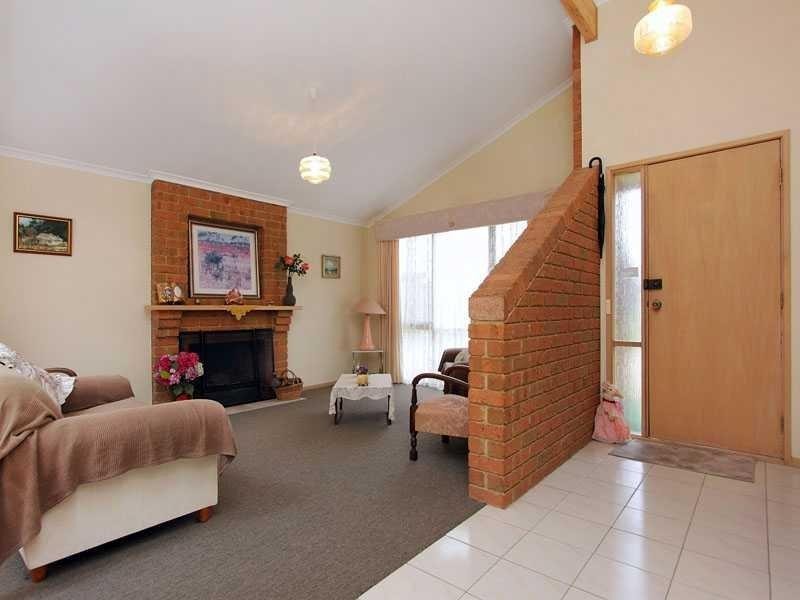 4 Hakea Drive, Mount Martha VIC 3934