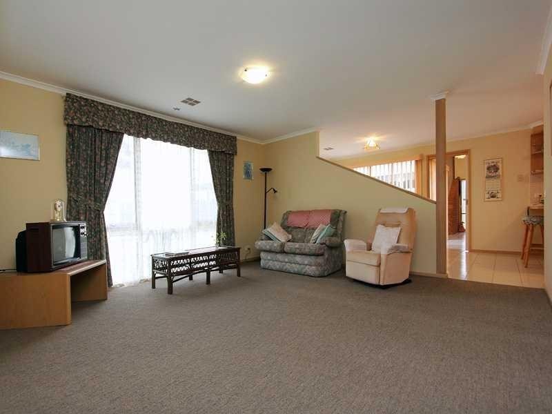 4 Hakea Drive, Mount Martha VIC 3934