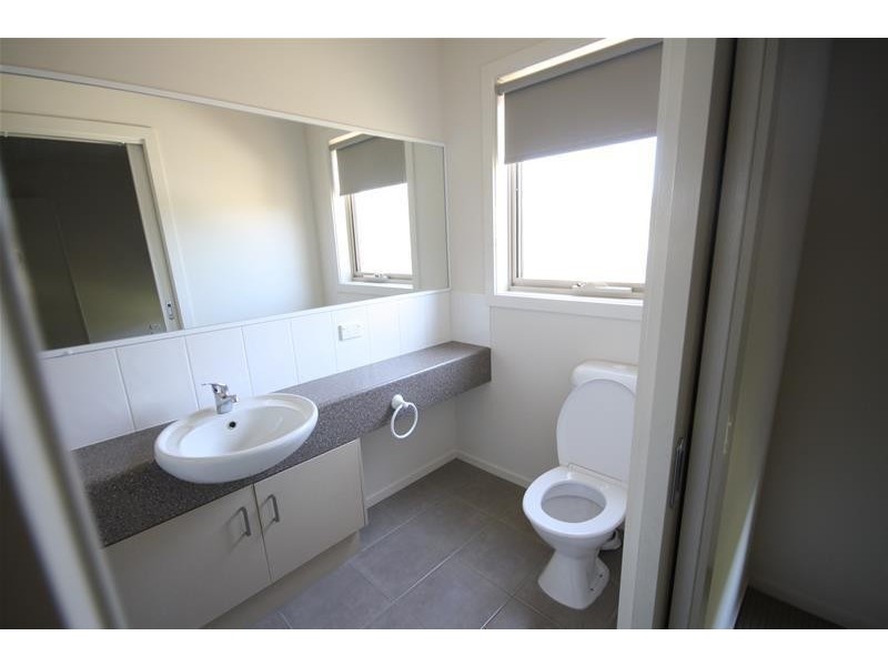 1 Flora Road, Mount Martha VIC 3934