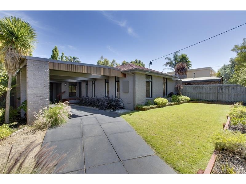 9 Cawarra Street, Mornington VIC 3931