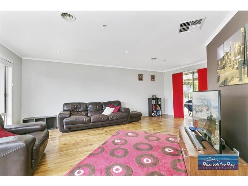 8 Beal Place, Mornington VIC 3931