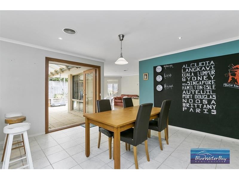 8 Beal Place, Mornington VIC 3931