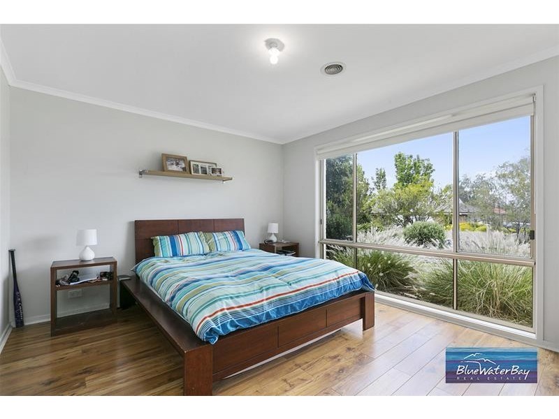 8 Beal Place, Mornington VIC 3931