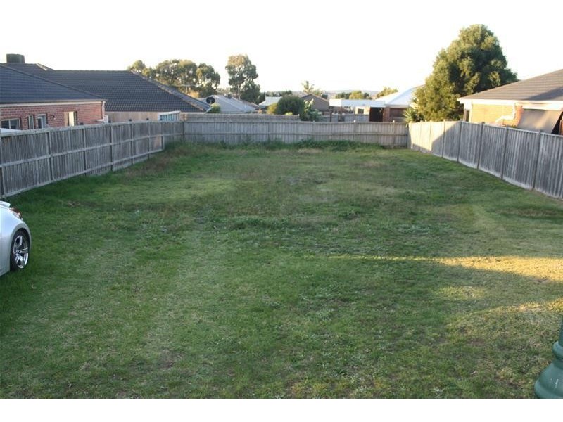 24 Trafalgar Square, Mount Martha VIC 3934