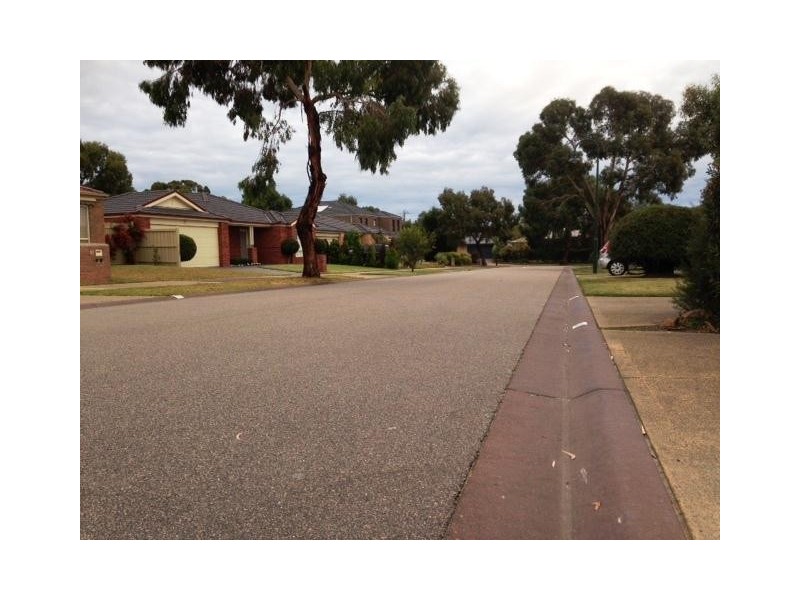 24 Trafalgar Square, Mount Martha VIC 3934