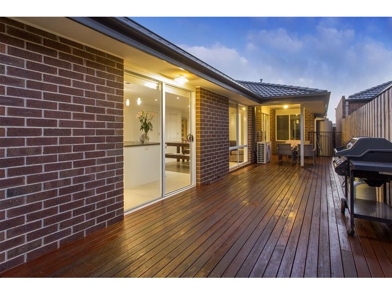 12 Marthas Walk, Mount Martha VIC 3934