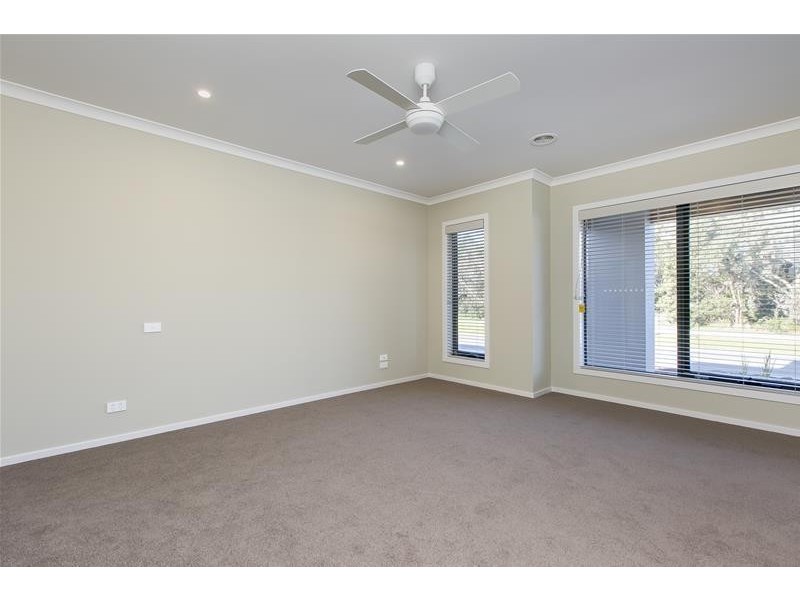5 Blue Water Drive, Mount Martha VIC 3934