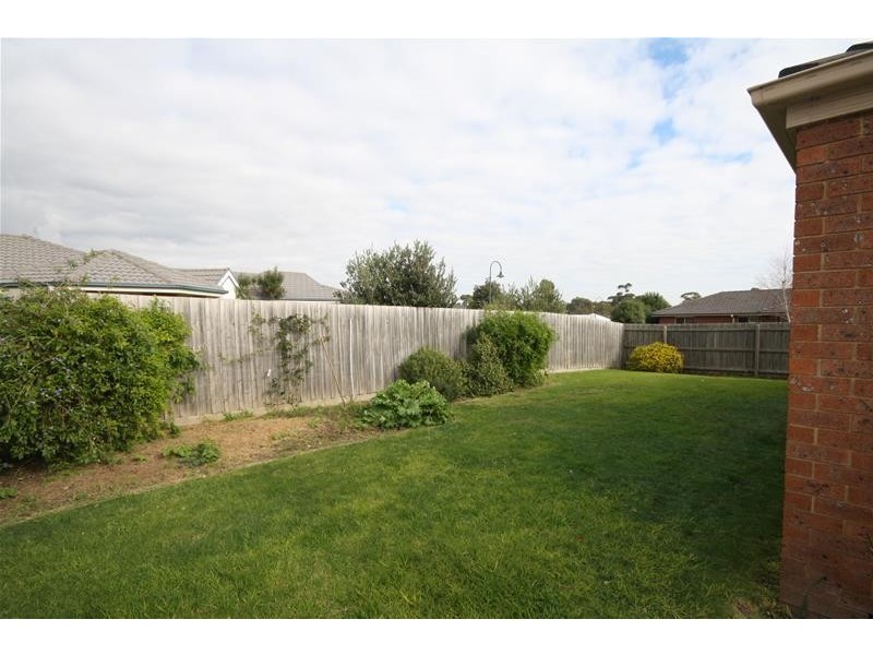 27 Frances Drive, Mount Martha VIC 3934