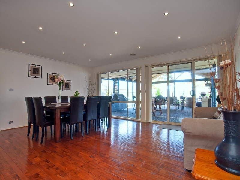 2 Pinot Place, Mount Martha VIC 3934