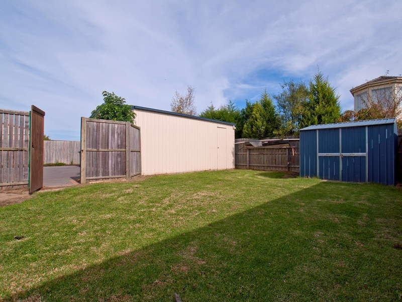 2 Pinot Place, Mount Martha VIC 3934