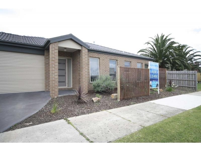 1 Flora Road, Mount Martha VIC 3934