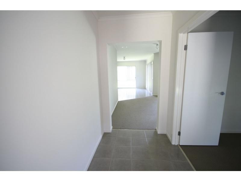 1 Flora Road, Mount Martha VIC 3934