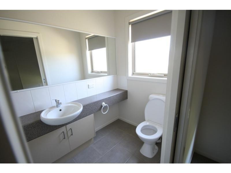 1 Flora Road, Mount Martha VIC 3934