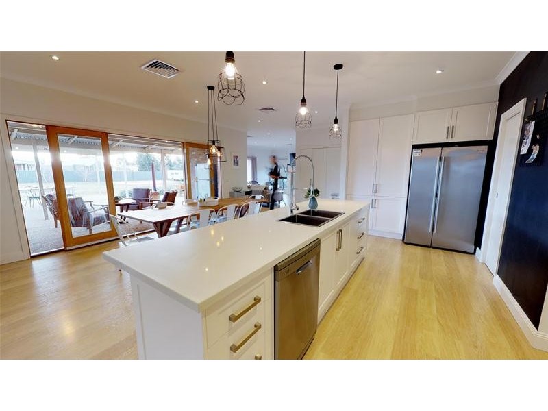 3 Carra Court, Nichols Point VIC 3501