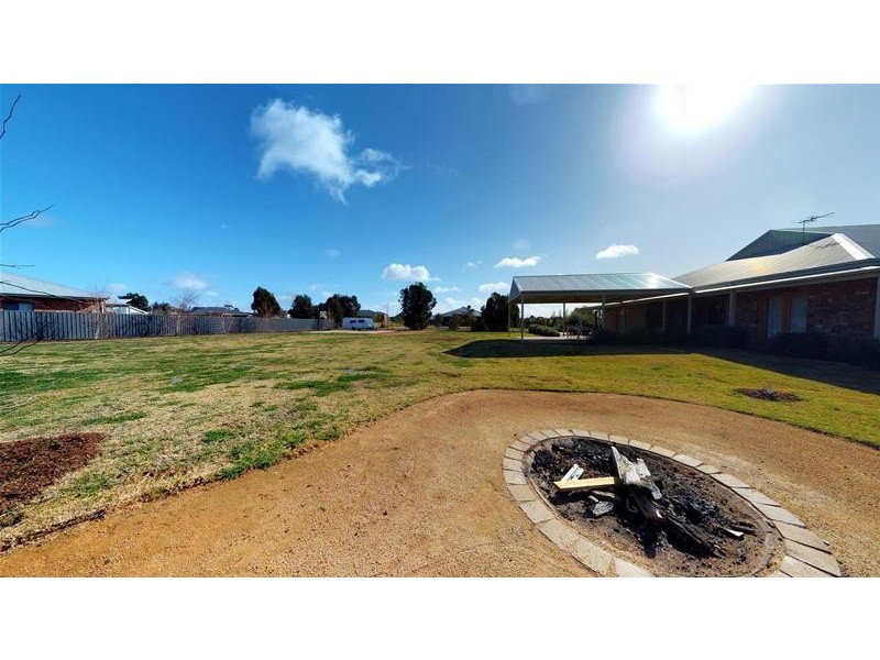 3 Carra Court, Nichols Point VIC 3501