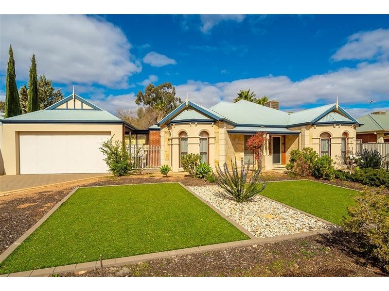 19 Cambridge Terrace, Mildura VIC 3500