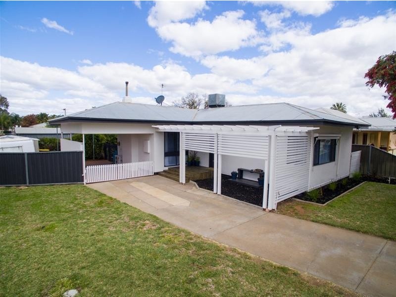 2 Oak Avenue, Mildura VIC 3500