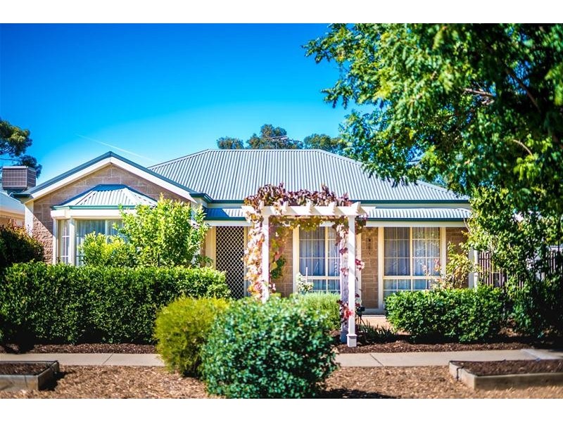 1 Pevensey Grove, Mildura VIC 3500