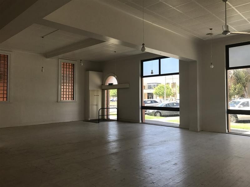 69 Deakin Avenue, Mildura VIC 3500