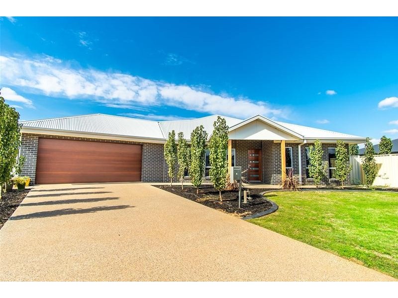 4 Kent Court, Irymple VIC 3498