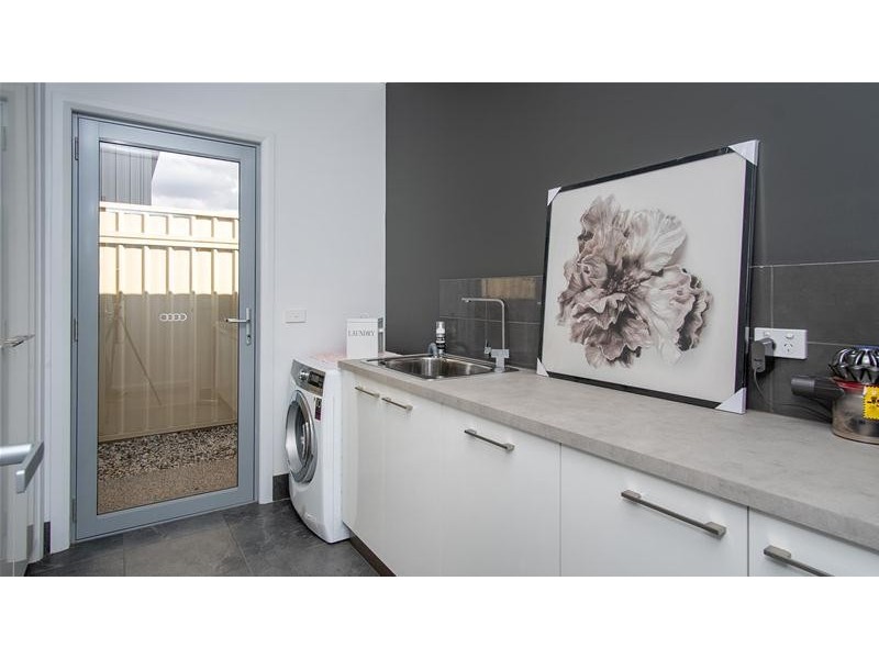 4 Kent Court, Irymple VIC 3498