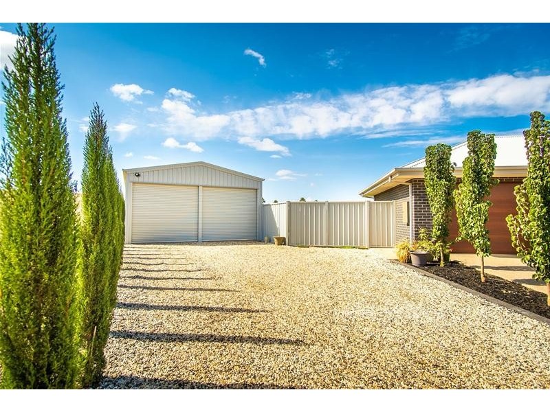 4 Kent Court, Irymple VIC 3498