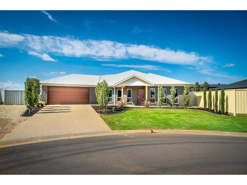 4 Kent Court, Irymple VIC 3498