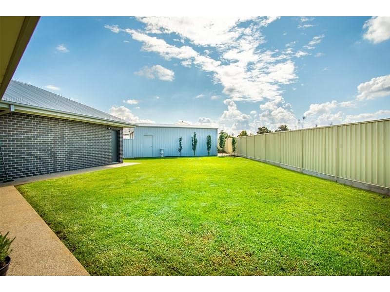 4 Kent Court, Irymple VIC 3498