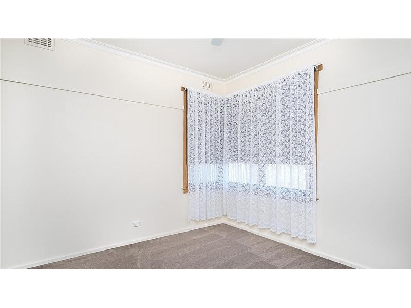 18 Adelaide Street, Gol Gol NSW 2738