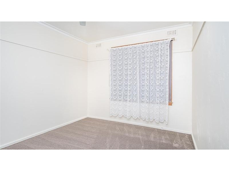 18 Adelaide Street, Gol Gol NSW 2738