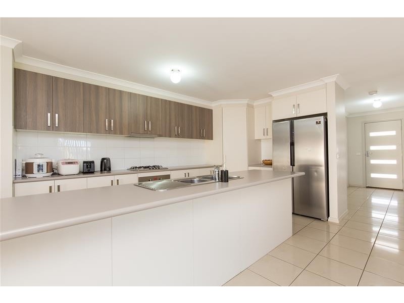 30 Oasis Boulevard, Mildura VIC 3500