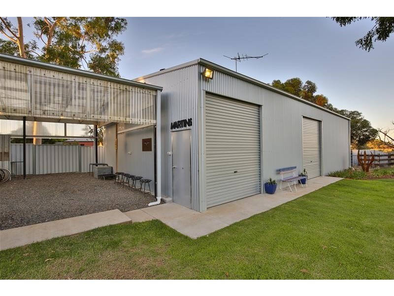 1 St Andrews Drive, Cabarita VIC 3505