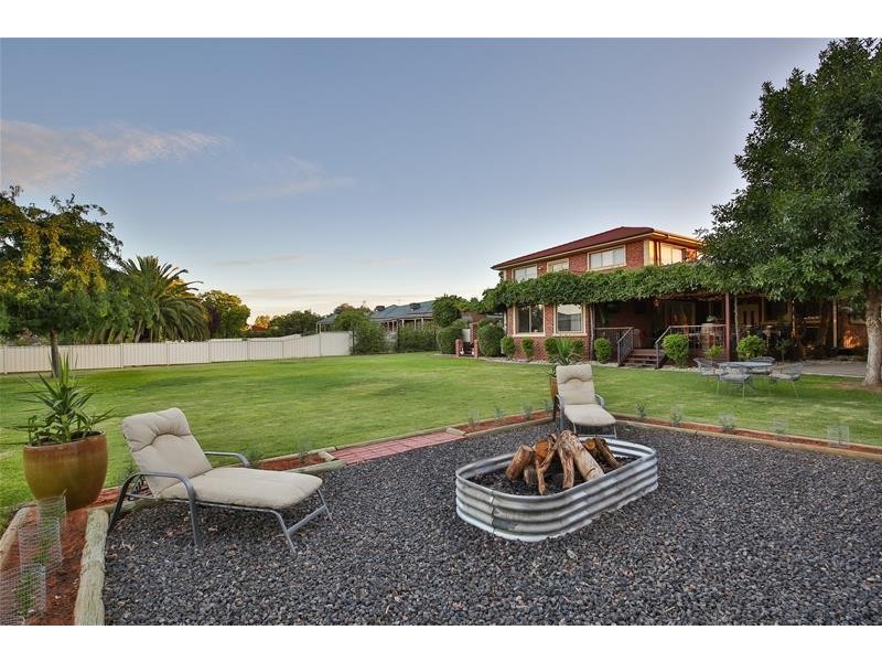 1 St Andrews Drive, Cabarita VIC 3505