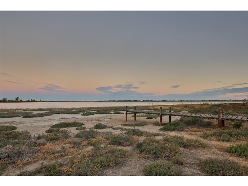 1 St Andrews Drive, Cabarita VIC 3505